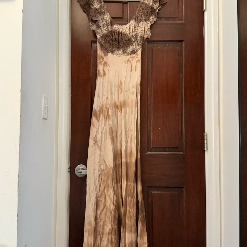 Elegant Brown Tie-Dye Maxi Dress